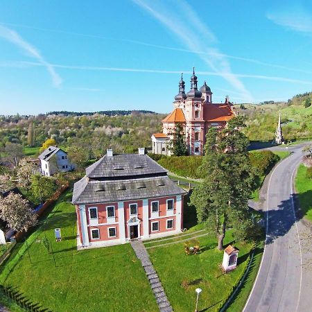 Dum Zameckych Kaplanu Hotel Valec Luaran gambar